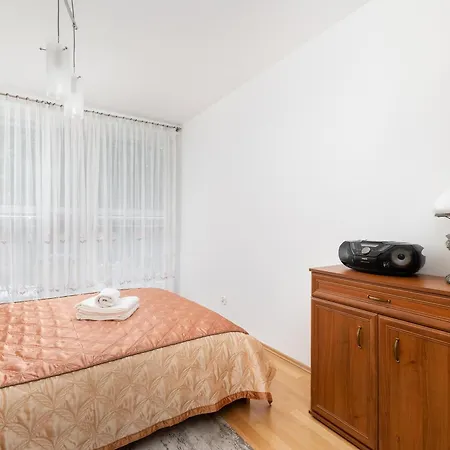 Parkside By Bookinghost Apartmán