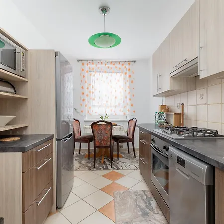 Apartmán Parkside By Bookinghost