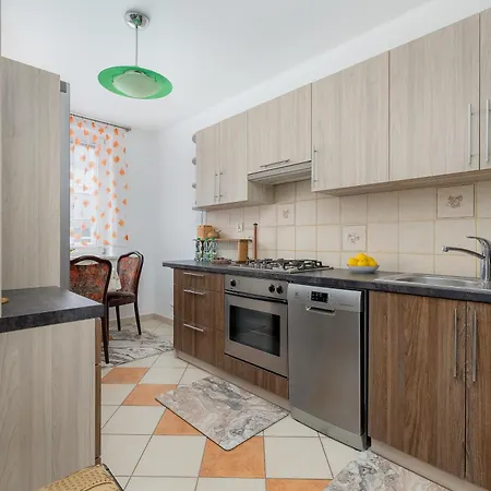 Apartman Parkside By Bookinghost *