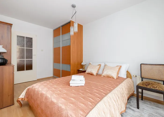 Parkside By Bookinghost Apartmán